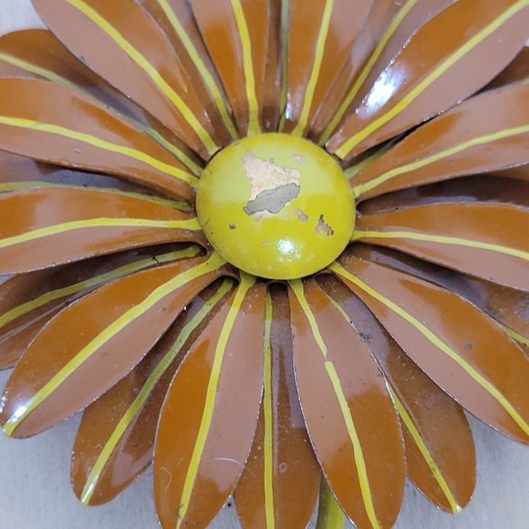 Vintage Mod Flower Daisy Pin Brown Yellow Metal 3 Inch 70s Retro - Picture 2 of 8